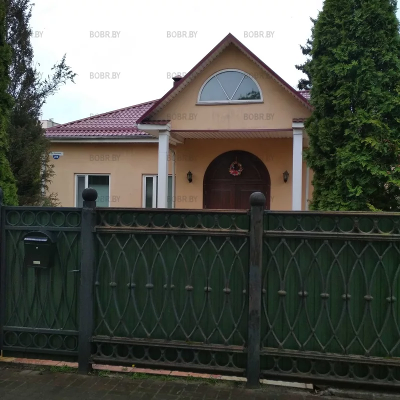 Интересно кто здесь живёт?