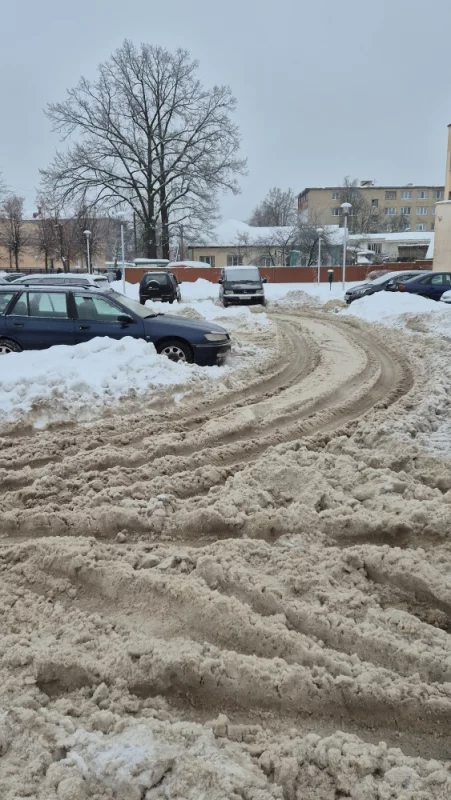 Парковка около "морзоновки"