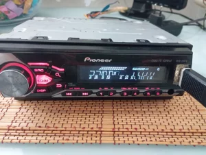 Магнитола pioneer с красной подсветкой 50 руб