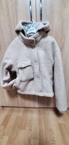 Куртки на девочку весна р 38-40-42 по 20р
