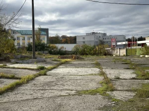 Продаются склады более 400 м2 с участком 1, 5 га