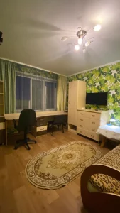 В Центре города 2-х комнатная квартира на длительный срок, месяц