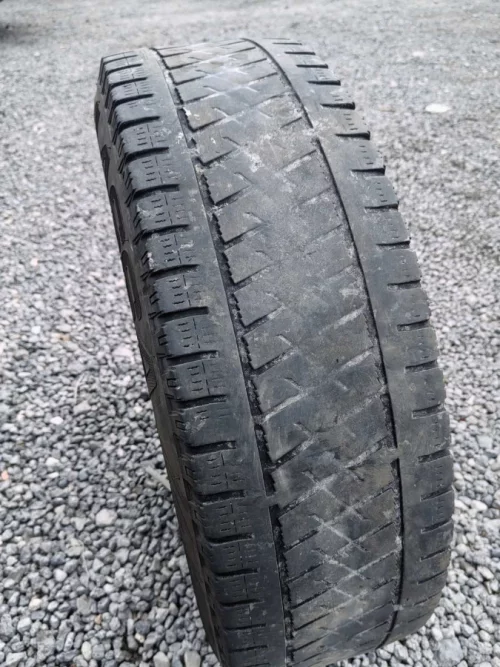 225/75R16C 1шт "Lassa" 50р в отличном состоянии
