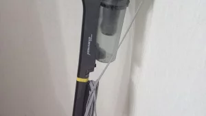 Пылесос вертикальный