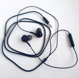 Внутриканальные проводные наушники Samsung EO-IA500