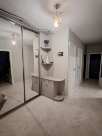 4-х комнатную квартиру ул. Рокоссовского д. 42