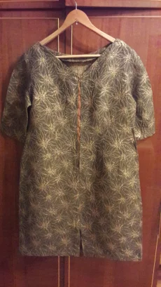Платье женское из парчи