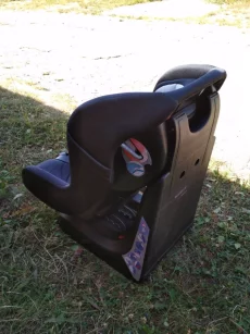 Автомобильное кресло Chicco 9-18 кг