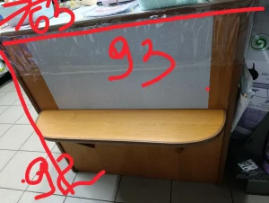 Прикассовая тумба