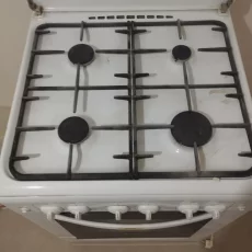 продам газовую плиту
