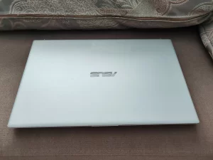 Стильный ноутбук ASUS X512F