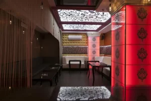Караоке клуба, кальянной
