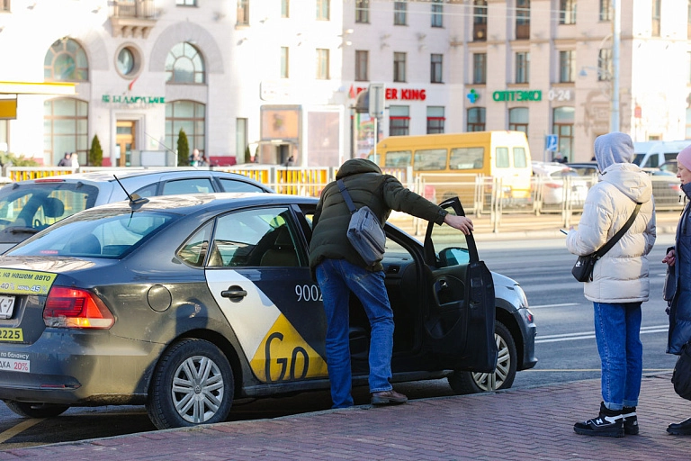 "Яндекс Go" могут заблокировать в Беларуси из-за таксистов-нелегалов