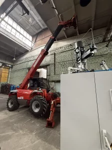 Погрузчик телескопический Manitou