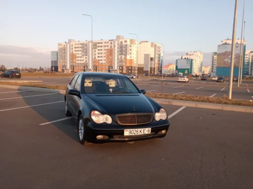 Mercedes Benz C200 2.0 6-МКПП 2002 г/в