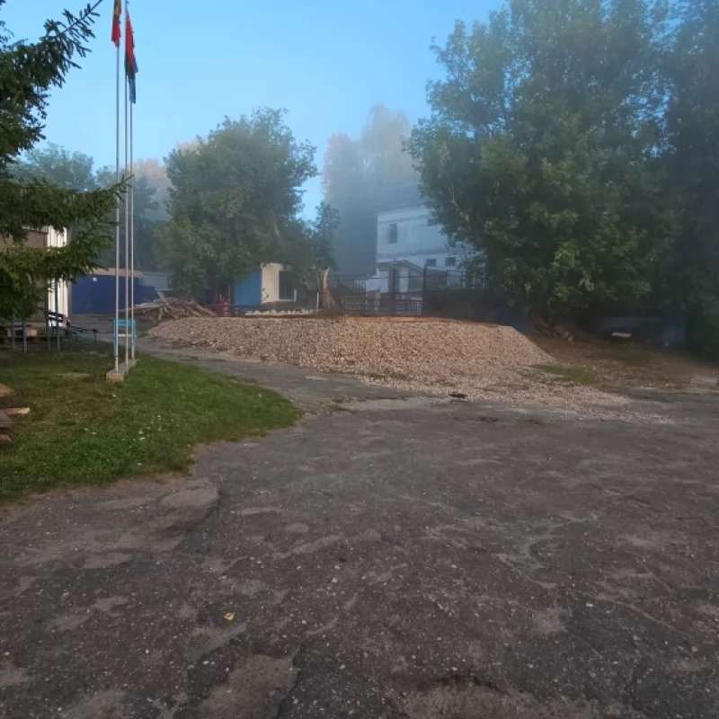 Домик спасательного поста снесли