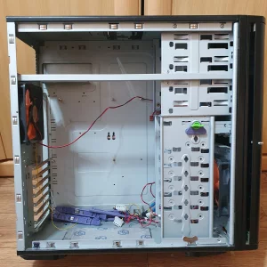 Корпус Thermaltake