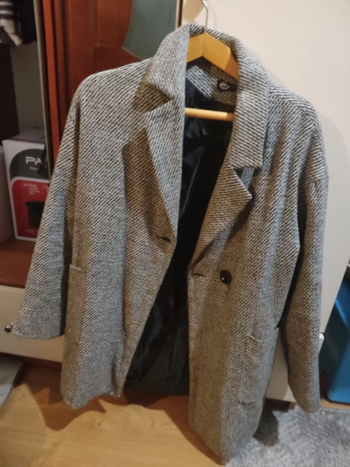 Продам женское пальто 46 р-р