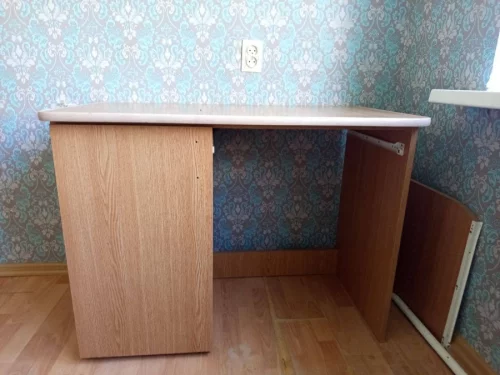 Стол компьютерный
