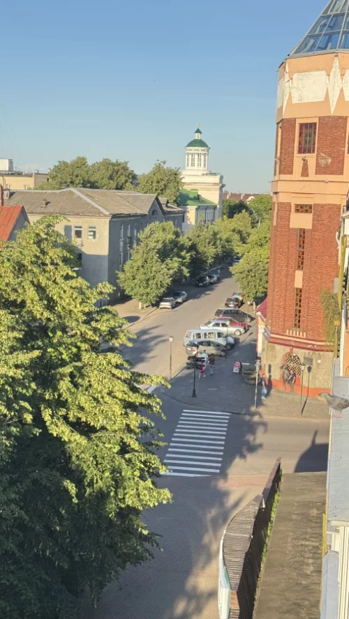 Квартира на сутки в центре, рядом с «ЧЕРВОНАЯ ВЕЖА «