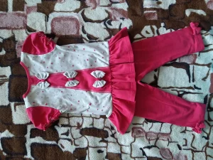 Классный костюм для девочки 2-3 лет