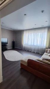 Трехкомнатная квартира на ул. Московская, д. 108