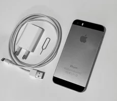 Apple iPhone 5s. Отличное состояние. 8/10