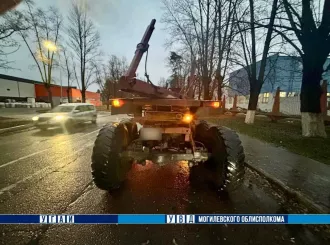 «Урал» наехал на пешехода на Минской утром 12 ноября. ГАИ ищет свидетелей
