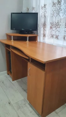 Компьютерный стол 80р