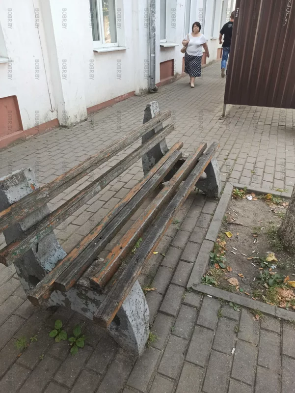 Остановки которые заслужили граждане и на которые в том числе платят налогивыглядят именно так