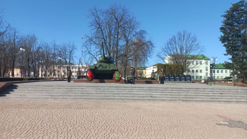 Девчонки... а где мальчишки??