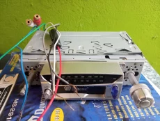 Кассетная автомагнитола с радио