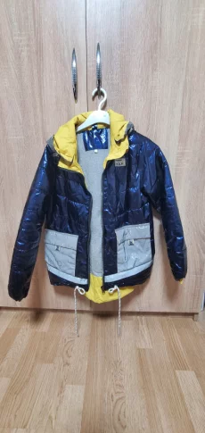 Куртки на девочку весна р 38-40-42 по 20р