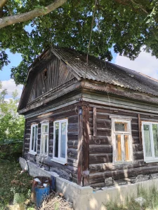 Дом возле реки