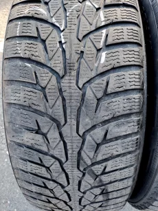215/60/16 "Nokian" (2 шт.) - 35 р