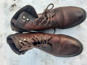 продам ботинки 42 размер