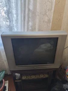Телевизор ламповый (большой)