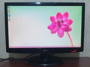 Монитор 22" Full HD