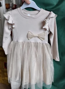 Платье подарили. Рост 98-110 . Оказалось мало .за 25 руб