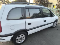 Opel Zafira A 1999 1.6 бензин 3600 Торг уместен