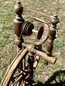 Старинная прялка