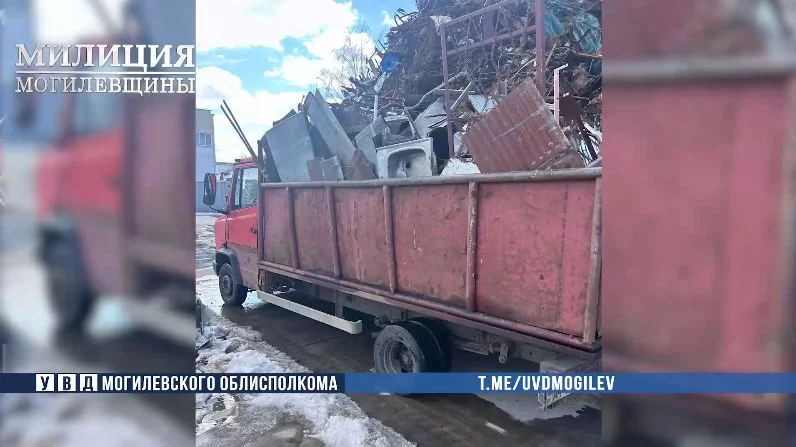 В Бобруйске пресечена перевозка более 4 тонн черного металла