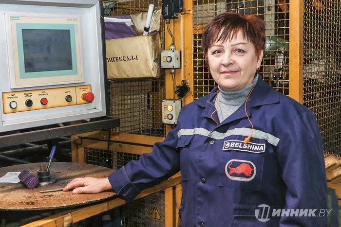 Изготовитель бортовых колец рассказывает о своей работе
