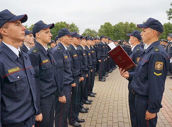 Служить народу Беларуси почетно