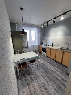 Двухкомнатную квартиру на Западном