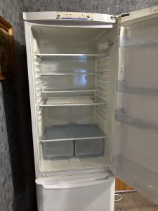 Холодильник INDESIT