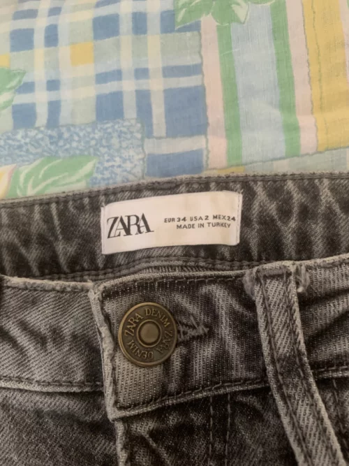 Продам женские фирменные джинсы