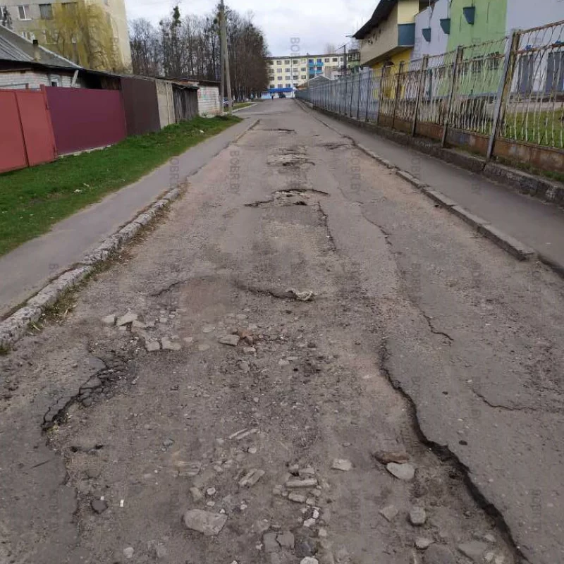 Когда дорога одна сплошная яма 