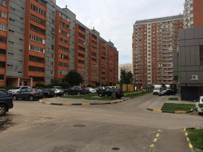 ГАИ Бобруйска наводит порядок среди припаркованных машин