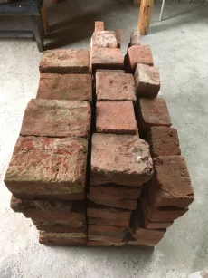 Половинки старинного кирпича Розенберг